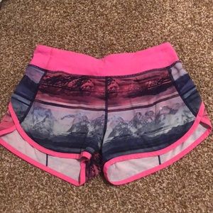 Ivivva pink mountain shorts